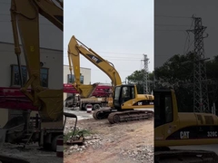 ใช้ CAT 320C L Excavator ความเร็วการเดินทาง 5.5km / h 6.4L ขับย้าย