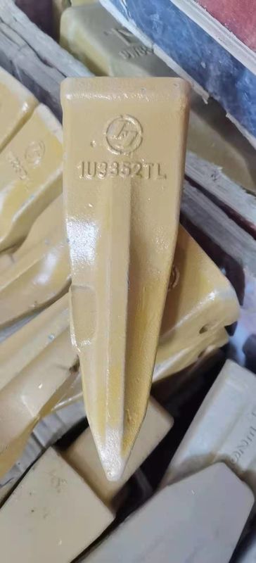 เหล็กสแตนเลส Excavator ถังฟัน Forging Casting IU3352 ฟันหินสําหรับแมว E320