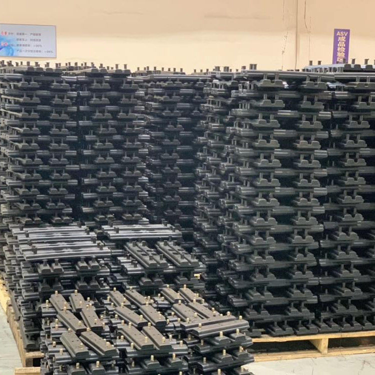 450mm/600mm โบลท์-บนยาง Track Pads สําหรับ PC30 PC40 PC45 PC60 PC75 Excavator ยาง Track Pads รองเท้า