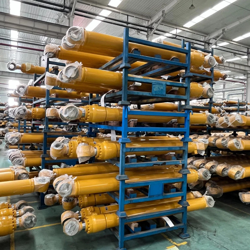 ไฮดรอลิก Excavator Boom Cylinder Arm Cylinder Bucket Cylinder ใช้สําหรับ Komatsu Kobelco Excavator เครื่องขุด
