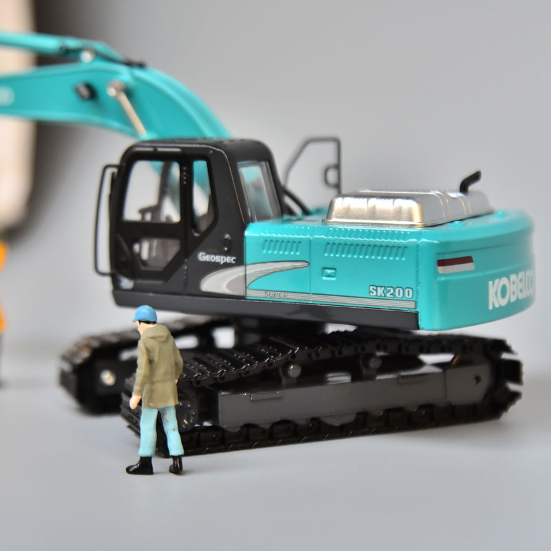 เชนสแตนเลส SK200 เครื่องขุด โมเดล KOBELCO แบบจําลองแท้เหล็กสับสนธิ การตกแต่งรถยนต์