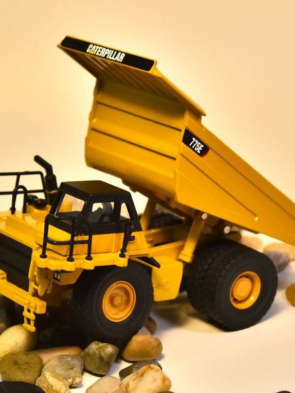 NORSCOT CAT775E รถบรรทุกขยะ 1/64 Scale Alloy Diecast รุ่นรถยนต์