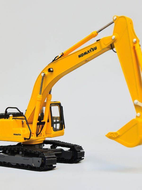 Komatsu PC200 Excavator 1/43 Scale Diecast Metal Model ประตูเปิดที่สะสมได้