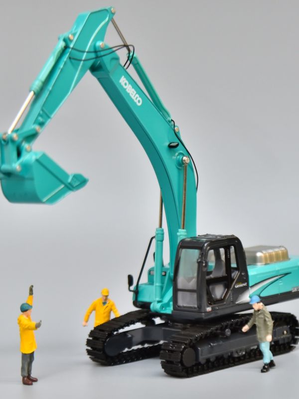 KOBELCO SK330 เครื่องขุดเหล็กสแตนเลย์ รุ่น 1/50 ขนาดโลหะ ของเล่นประดับสะสม