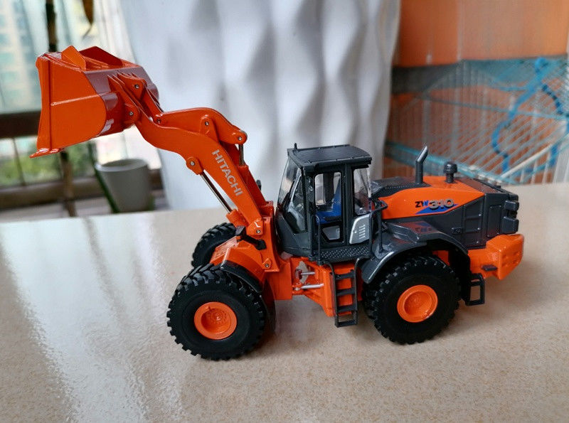 ของแท้ 1/50 ฮิตาชิ ZAXIS250LC-5 ZX200 ZX350LC-6 เครื่องขุด