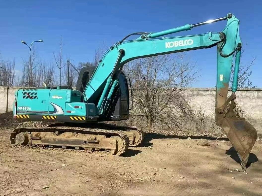 เครื่องขุดไฮดรอลิก 2018 Kobelco SK140-8 พร้อมใช้งาน 5000 ชั่วโมง