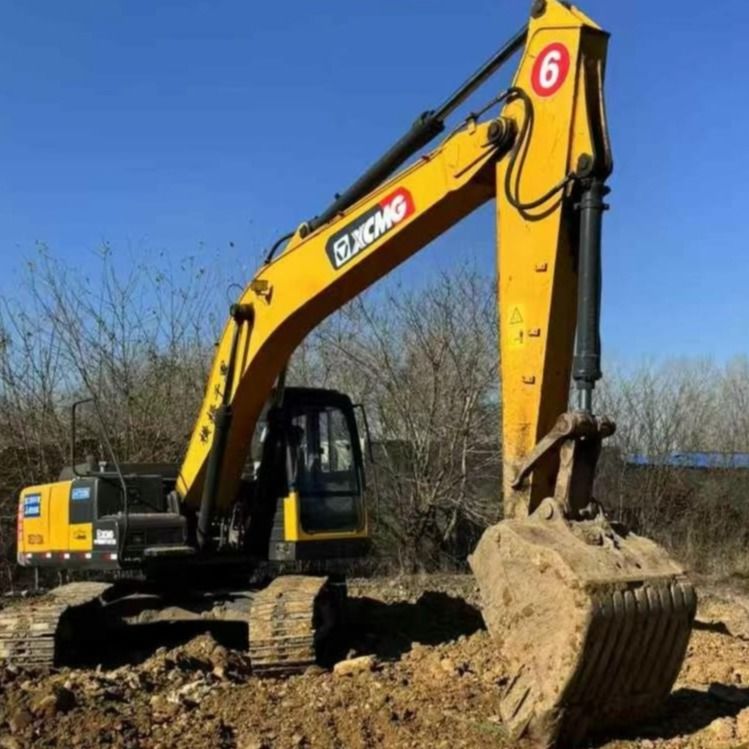 ใช้ XCMG 215D 20 ตัน Crawler Excavator หนักงานอุตสาหกรรมการก่อสร้าง Digger เครื่อง