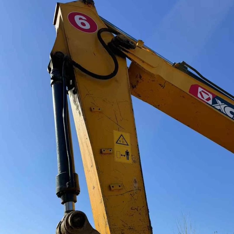 ใช้ XCMG 215D 20 ตัน Crawler Excavator หนักงานอุตสาหกรรมการก่อสร้าง Digger เครื่อง