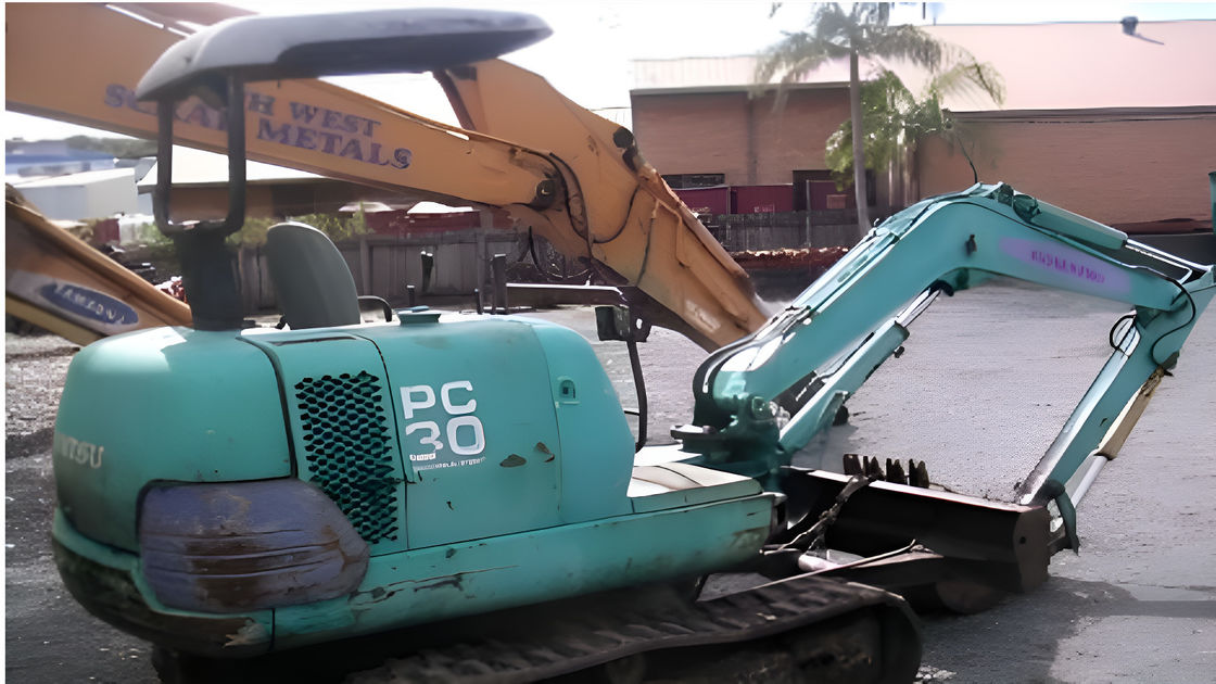 เครื่องขุด Komatsu PC30-7 มินิ ที่รักษาได้ดี รับรองมาตรฐาน ISO สําหรับการก่อสร้างและการปลูกผืนดิน