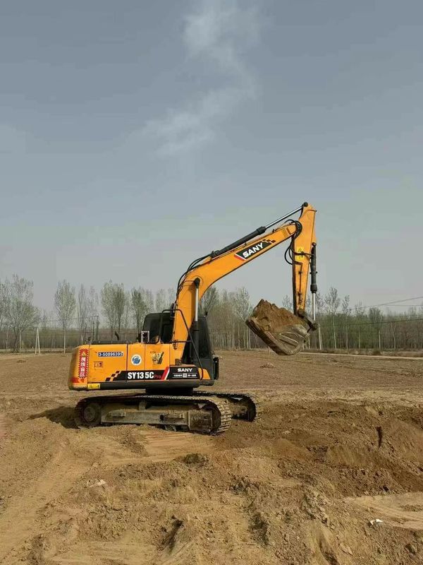 ใช้ SANY SY135 13.5 ตัน Excavator สําหรับการก่อสร้างเหมืองแร่ การใช้งาน Earthmoving