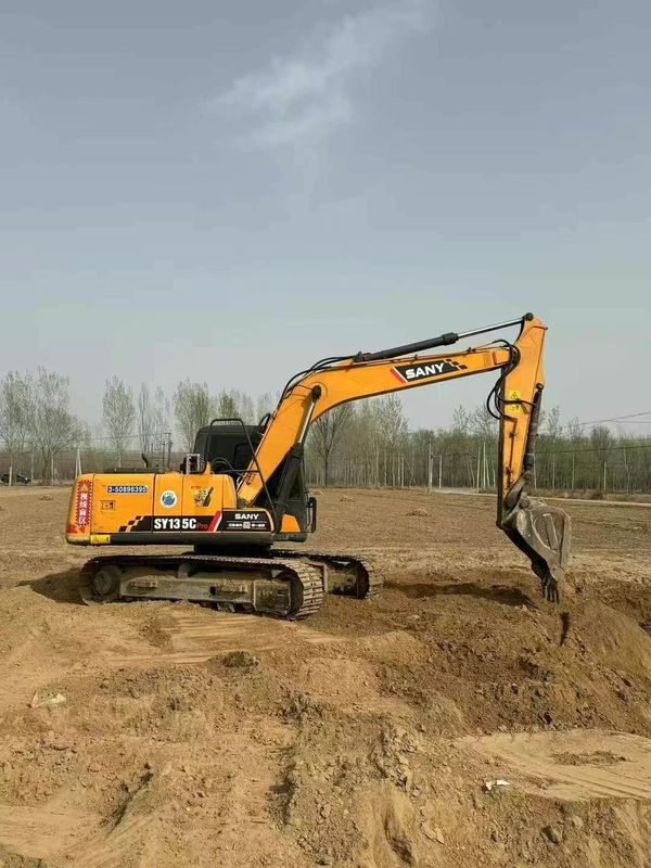 ใช้ SANY SY135 13.5 ตัน Excavator สําหรับการก่อสร้างเหมืองแร่ การใช้งาน Earthmoving