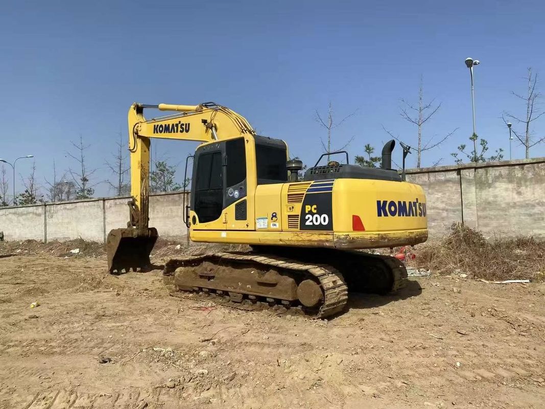 เครื่องขุดที่ใช้ได้สูง Komatsu PC200-8M0 ขนาด 20 ตัน สําหรับโครงการก่อสร้าง