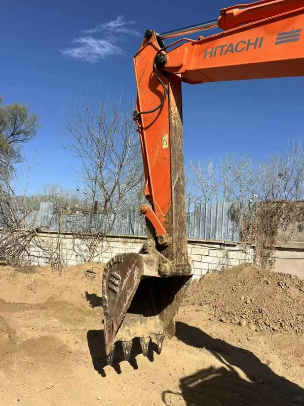 ใช้ Hitachi ZAXIS 120 Excavator 12Ton ความจุ บริการครบวงจร ประวัติ การก่อสร้าง การเหมืองแร่