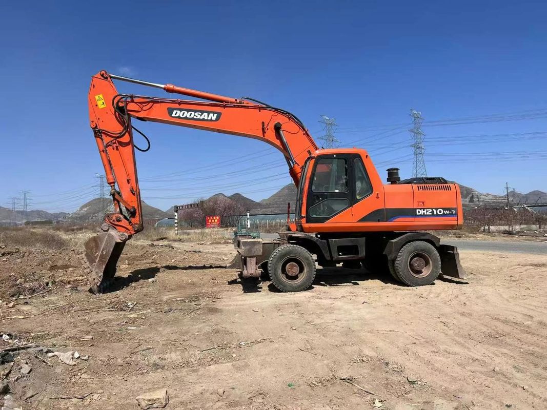 ใช้ Doosan DH210 เครื่องขุดล้อ ไฮดรอลิกขับเคลื่อน คุณภาพสูง เครื่องก่อสร้างมือสอง