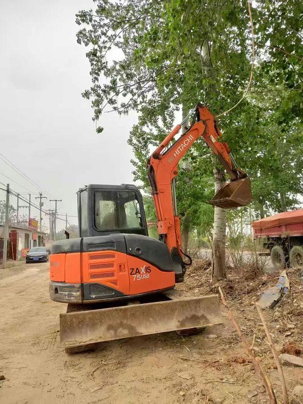 รถขุด Hitachi ZX75-US ใช้แล้ว ขนาด 7.5 ตัน เครื่องจักรสำหรับงานก่อสร้าง พร้อมใช้งาน
