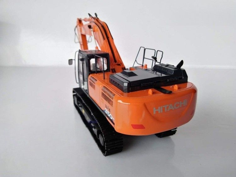TMC 1/50 ฮิตาชิ ZAXIS350-6 เครื่องขุดเหล็กสแตนเลย์ รุ่น ZX250-6 รถก่อสร้าง