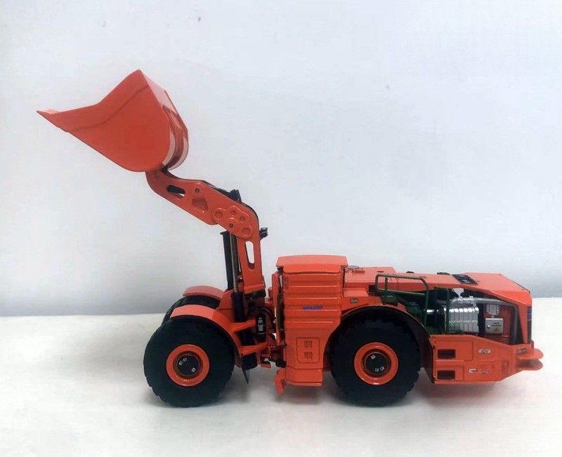 Komatsu WX220H 1:50 Hybrid Underground Loader Alloy Die-Cast Mining Vehicle จํากัด รวบรวม