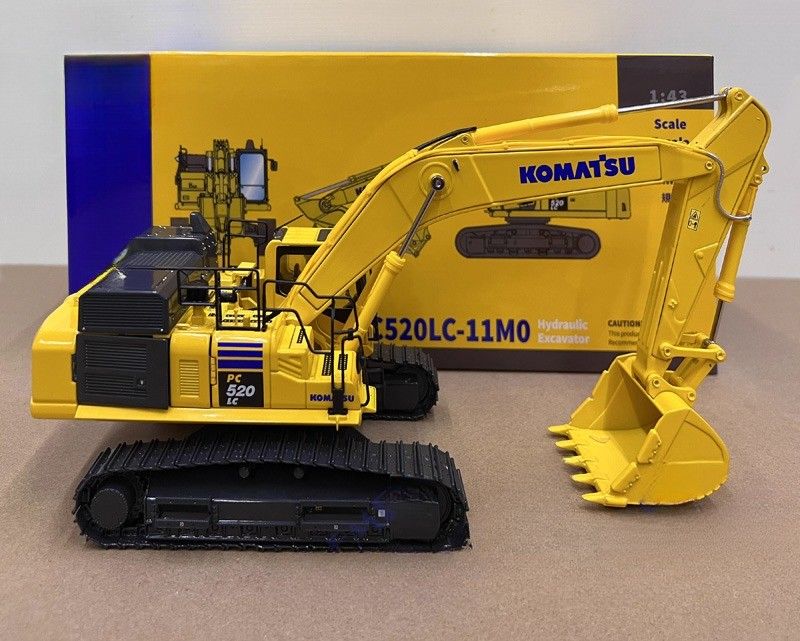 1/43 Scale Komatsu PC520LC-11M0 โมเดลเครื่องขุดแบบสแตนเลย์ - มีใบอนุญาตสะสม