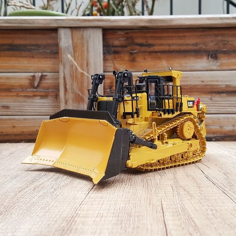 รถปราบดินแบบตีนตะขาบ DM 1/50 D10T2 Diecast Model ยานพาหนะก่อสร้าง 85532C ของสะสม