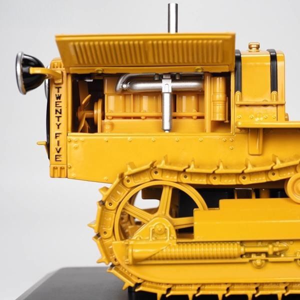 Diecast Masters โมเดลรถแทรกเตอร์ขนาด 1:16 รุ่น 25 DM Alloy รถฟาร์มขนาดเล็ก 85679