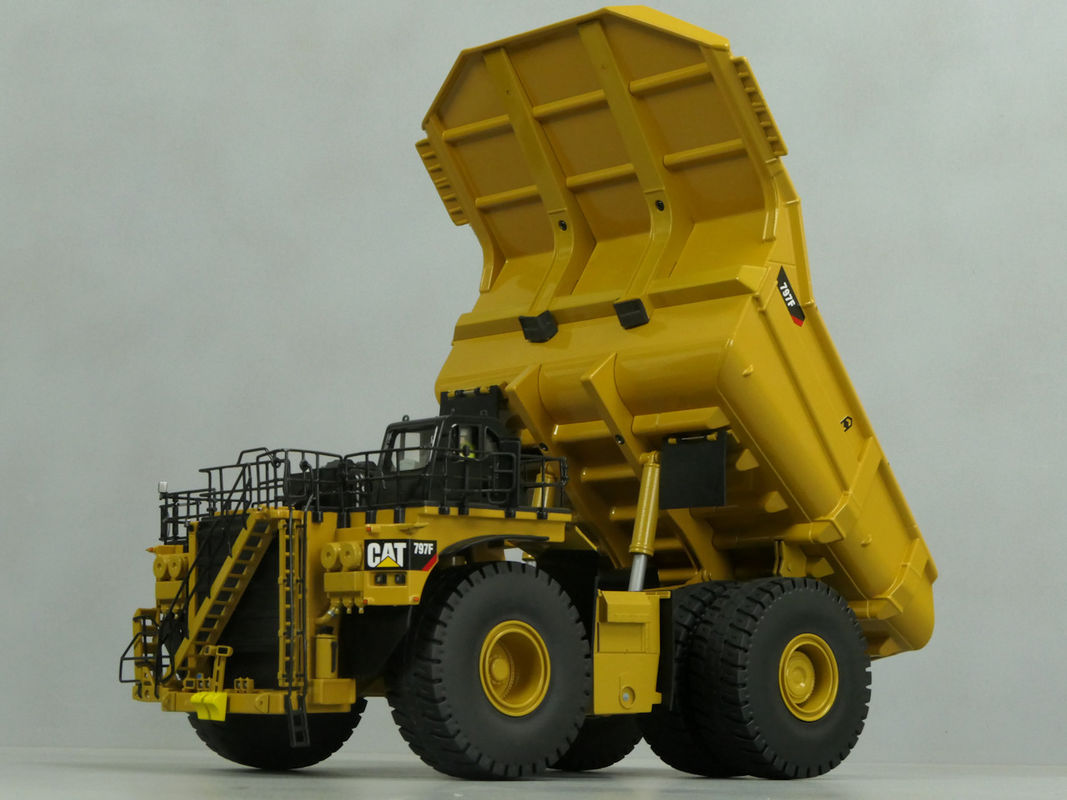 DM ใหม่ 1:50 สเกล CAT 797F รถดัมพ์เหมืองขนาดใหญ่ โมเดลหล่อ Die-cast 85655