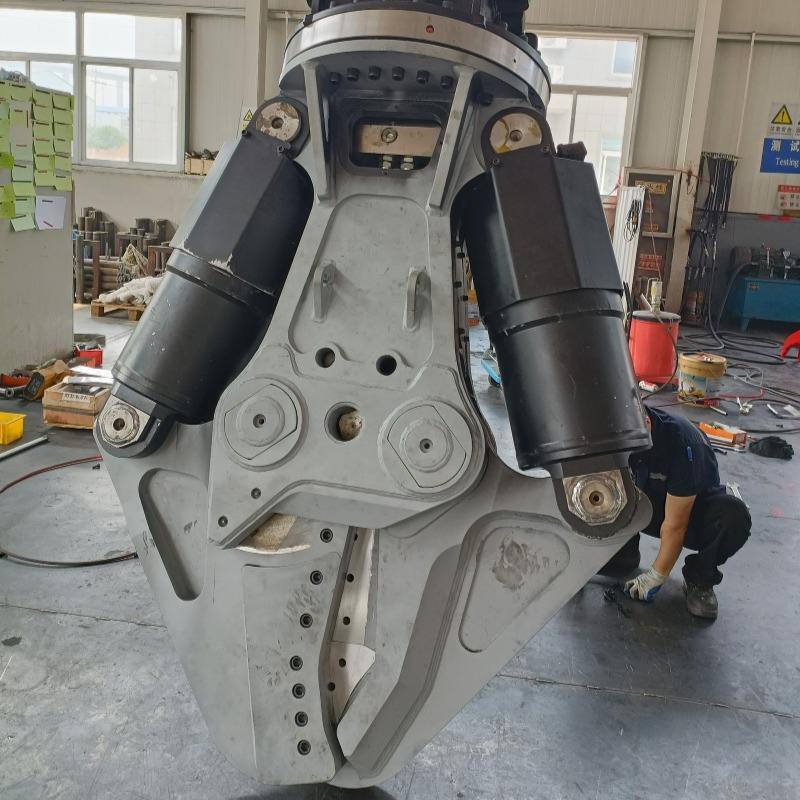 โรงงานปรับแต่งเครื่องขุดหนัก ไฮดรอลิกสกร็อปโลหะ Shear รถเก่า เรือ Shear ใบคม 360 ° Rotation Steel Bar Pipes Shear