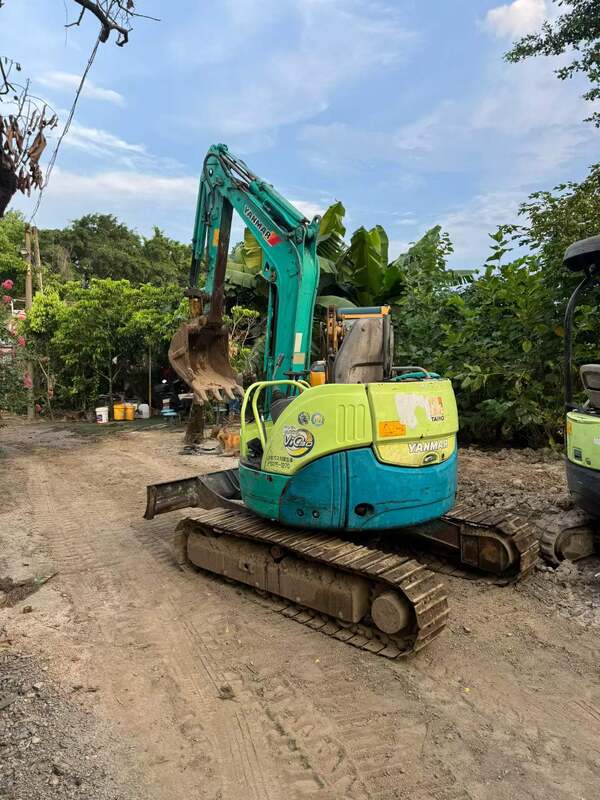 มือสอง YANMARR Vio30 3 ตัน มินิ Crawler Excavator ในคลัง สําหรับขาย